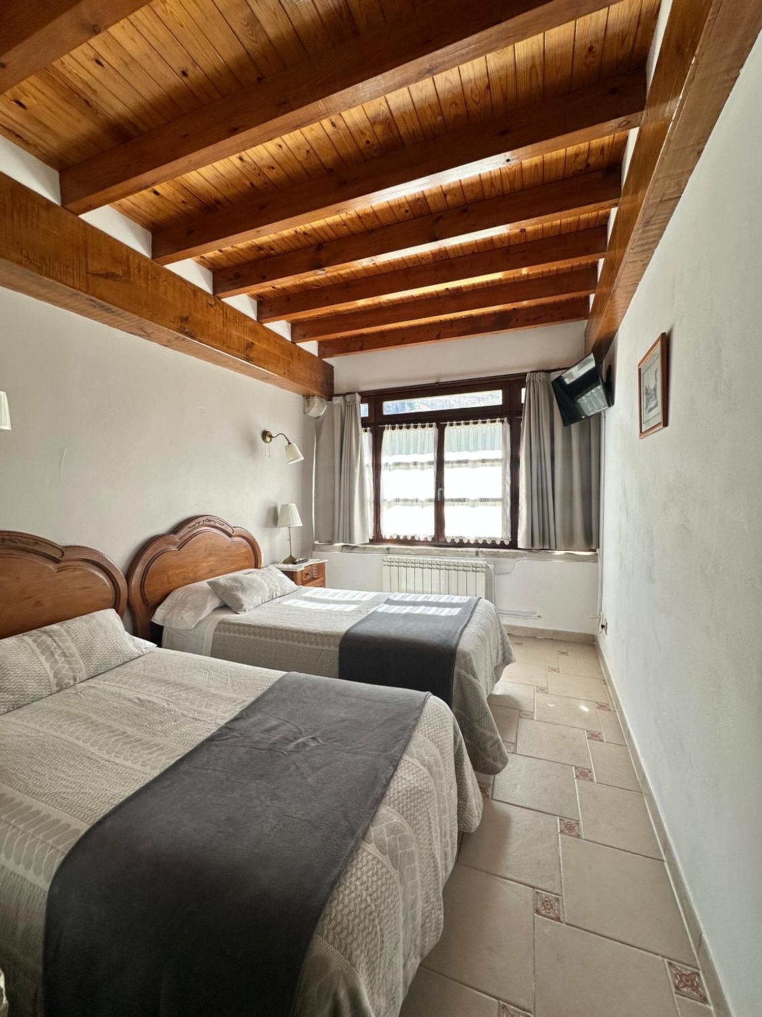 Casa Rural El Torrejon Arenas De Cabrales Luaran gambar