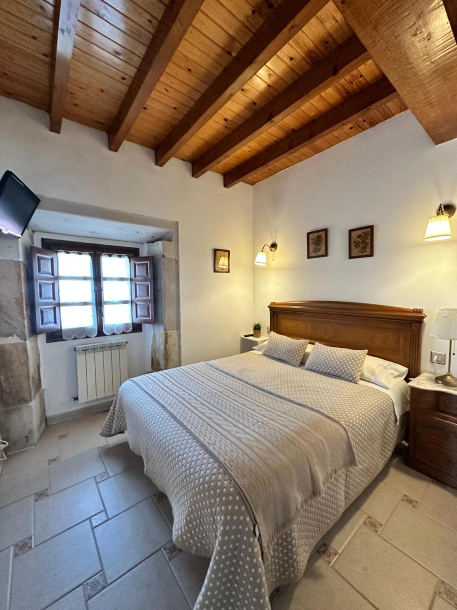 Casa Rural El Torrejon Arenas De Cabrales Luaran gambar