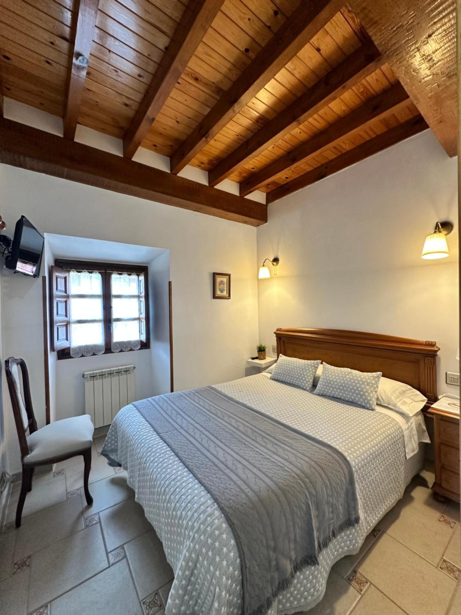 Casa Rural El Torrejon Arenas De Cabrales Luaran gambar