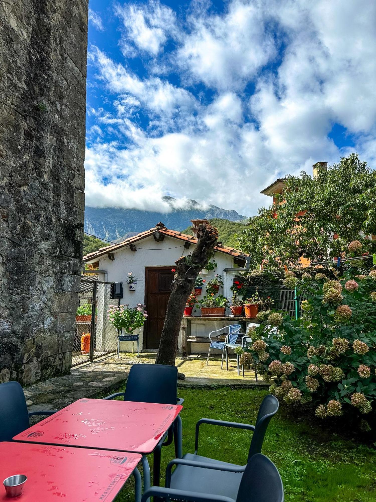 Casa Rural El Torrejon Arenas De Cabrales Luaran gambar