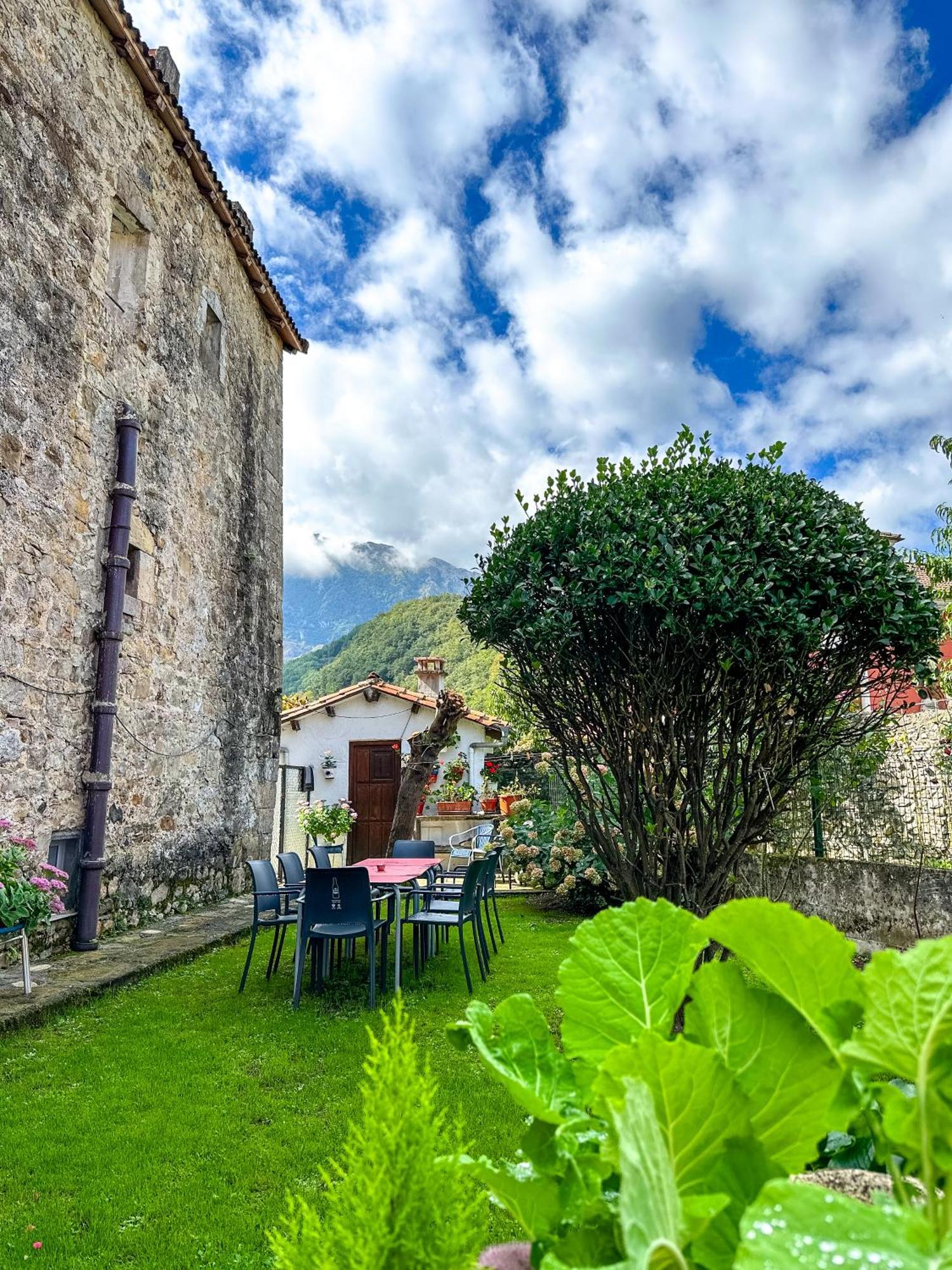 Casa Rural El Torrejon Arenas De Cabrales Luaran gambar