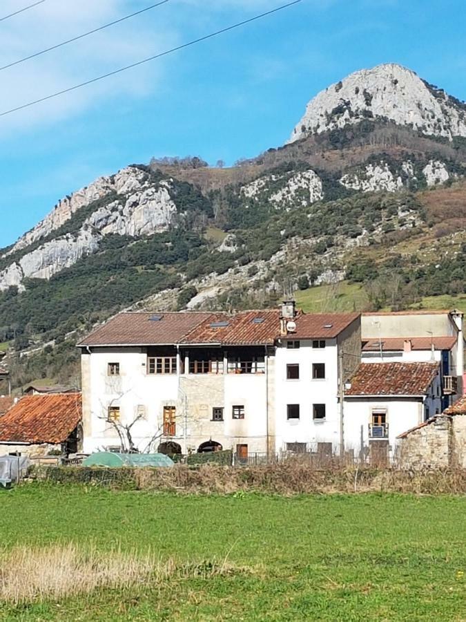 Casa Rural El Torrejon Arenas De Cabrales Luaran gambar